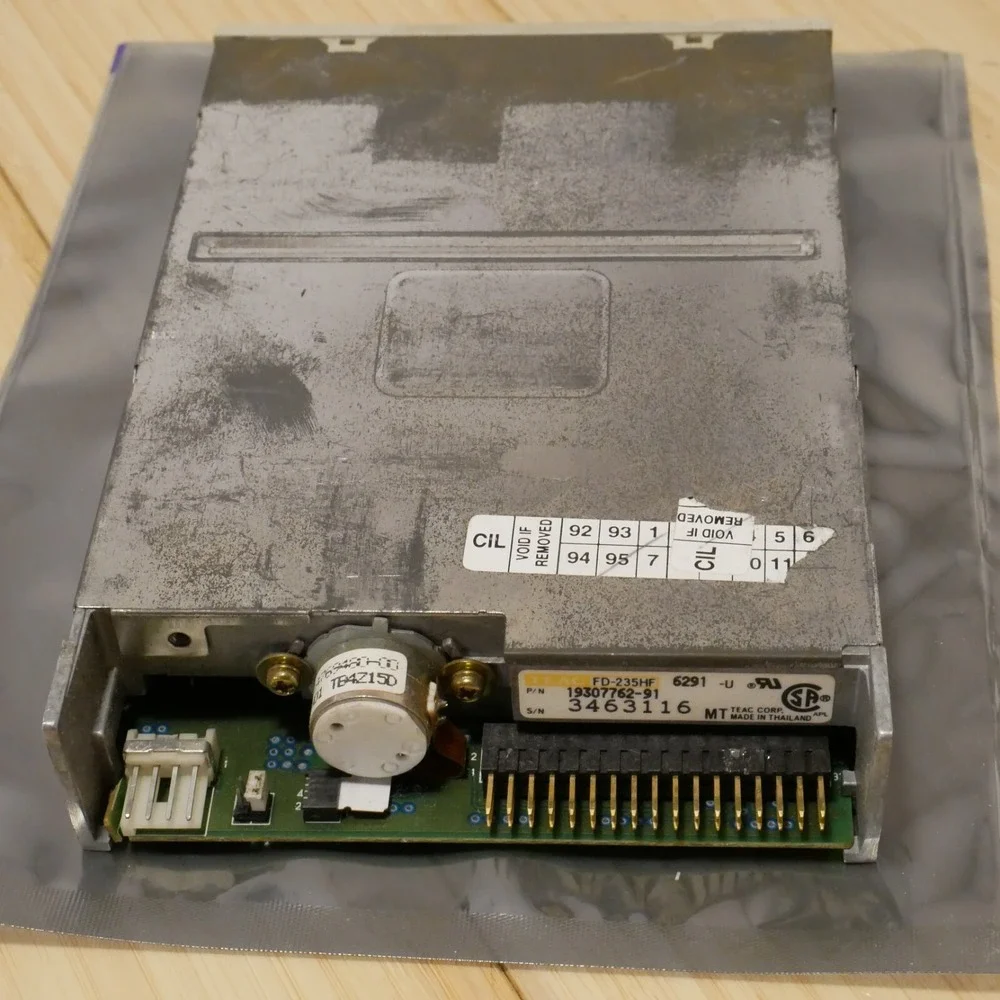 TEAC 3.5 inch Internal Floppy Disk Drive Model FD-235HF Tested &‎ Working - 22